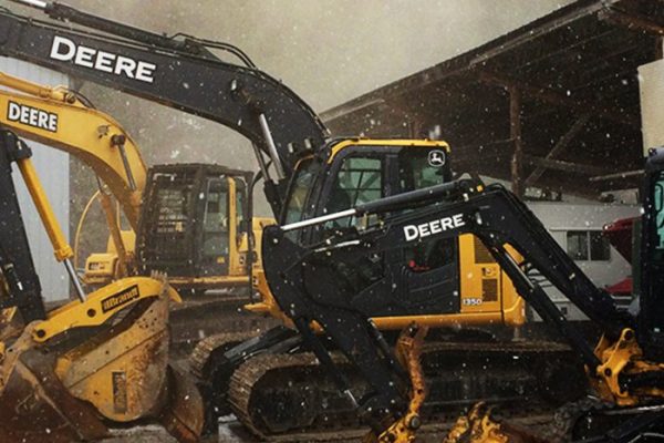 JohnDeerLineUp01-700x700 JohnDeerLineUp01-700x700